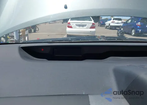 2005 Toyota Prius from USA, damaged, VIN JTDKB20U153089813